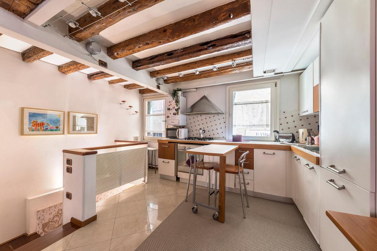 Piccolo - Cozy In The Heart Of Authentic Apartamento *
